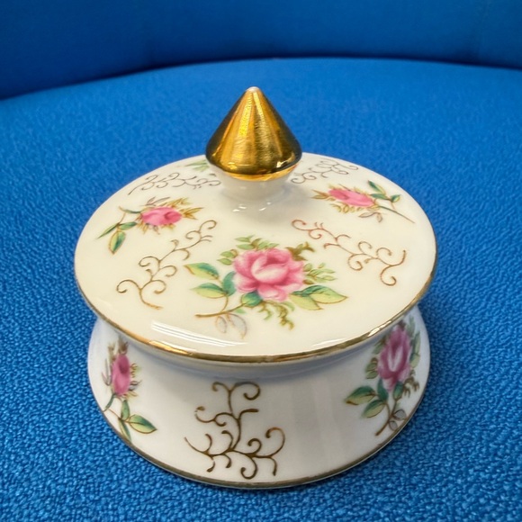 Vintage Irice Japan Rose (Hand Painted) Porcelain Trinket Box with Gold Lid - Picture 11 of 11